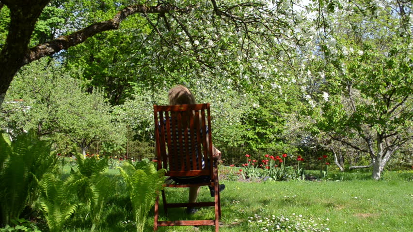 Odpoczynek w ogrodzie